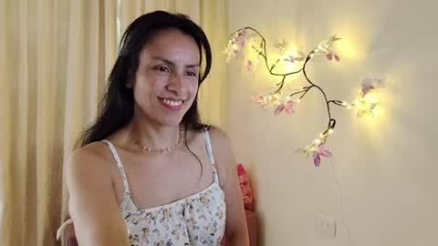 Snapshot of sofibelladelavega chatting on 05-17-26, 08:05 Sofi Bella online show from 05-17-26, 08:05