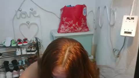 Snapshot of sofie_loorexx chatting on 06-27-26, 12:33 sofie_loorexx online show from 06-27-26, 12:33