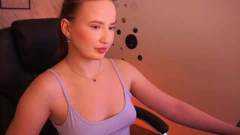 Sofie online show from 06-11-26, 09:57