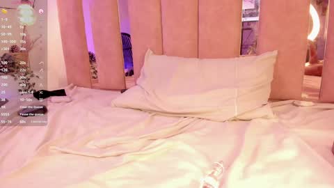 Sofie online show from 01-30-25, 06:54