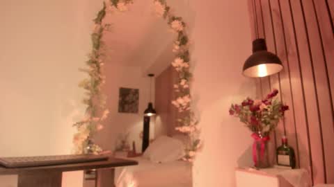 Sofie online show from 09-16-25, 02:40