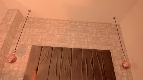 Sofie online show from 10-16-25, 01:17