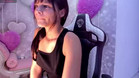 Snapshot of sofii_milkk chatting on 04-15-26, 03:57 Sofi online show from 04-15-26, 03:57