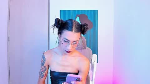 Sofi online show from 04-21-26, 04:01