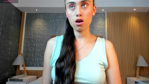 Sofiia  Everyday From 1400 to 2200 Col Time online show from 12-19-25, 07:32