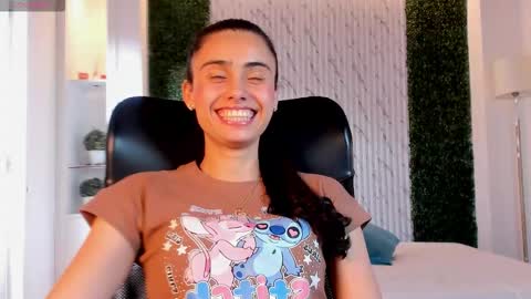 Sofiia  Everyday From 1400 to 2200 Col Time online show from 01-16-26, 07:18