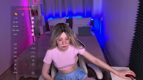 Sofia online show from 05-12-26, 02:08