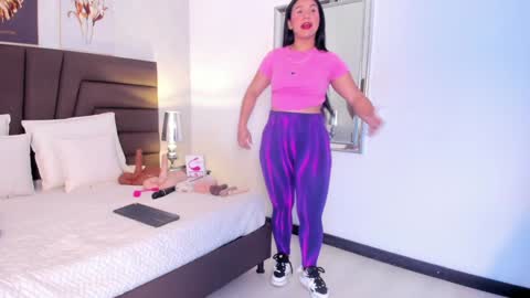 Snapshot of sofiperez_ chatting on 02-08-25, 11:33 online show from 02-08-25, 11:33