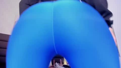 Snapshot of sofiperez_ chatting on 02-12-25, 11:18 online show from 02-12-25, 11:18