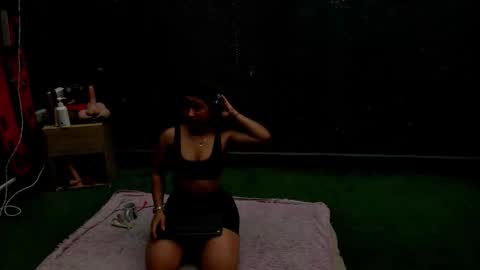 Snapshot of sofiperez_ chatting on 10-04-25, 11:19 online show from 10-04-25, 11:19