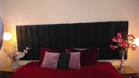 Cam and Amy online show from 11-06-25, 08:10