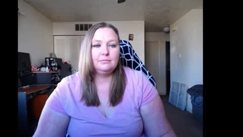 Snapshot of softerpeaches chatting on 12-30-24, 09:40 Rose online show from 12-30-24, 09:40