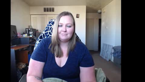 Snapshot of softerpeaches chatting on 01-09-25, 08:55 Rose online show from 01-09-25, 08:55