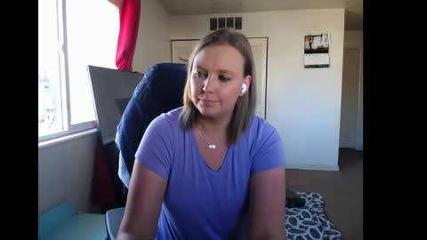 Snapshot of softerpeaches chatting on 12-04-25, 08:50 Rose online show from 12-04-25, 08:50