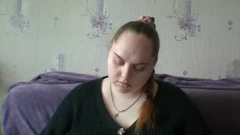 Snapshot of softhypnose chatting on 05-31-26, 12:01 softhypnose online show from 05-31-26, 12:01
