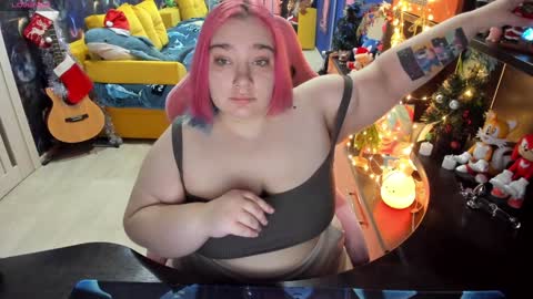 Sofie online show from 01-03-25, 01:48