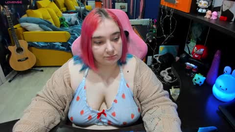 Sofie online show from 01-30-25, 01:55