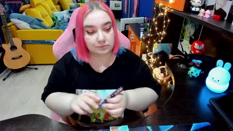 Sofie online show from 02-06-25, 02:33