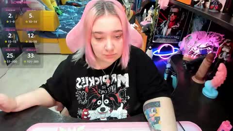 Sofie online show from 10-18-25, 03:20