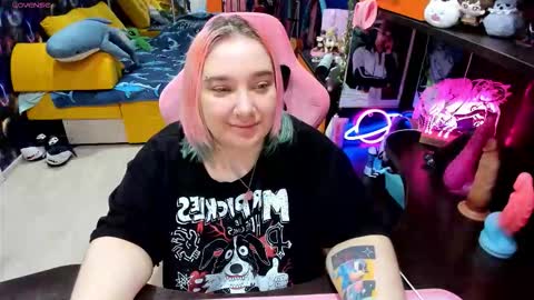 Sofie online show from 02-28-26, 01:17