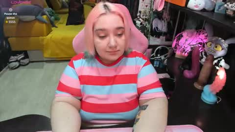 Sofie online show from 03-25-26, 02:39