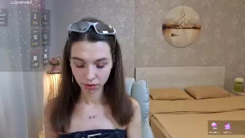 Snapshot of softwine chatting on 07-26-26, 10:11 Kelly online show from 07-26-26, 10:11