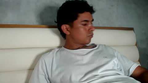 Snapshot of sohan_le chatting on 09-29-25, 02:27 David online show from 09-29-25, 02:27