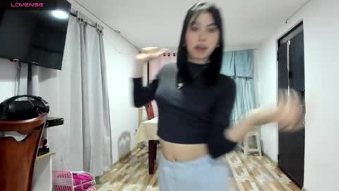 Snapshot of sol_lunaa23 chatting on 05-25-26, 12:05 sol online show from 05-25-26, 12:05