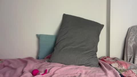 Solacesiren online show from 04-28-26, 02:33