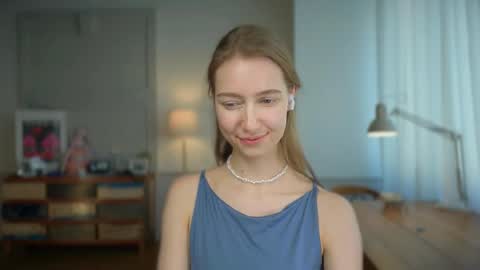 Bella online show from 02-25-25, 02:11