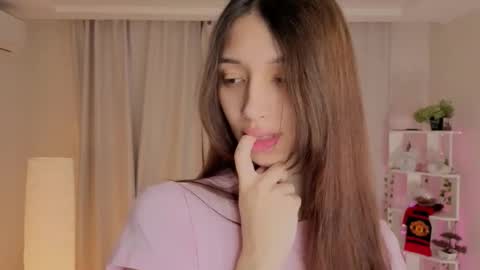 Snapshot of soledadrook chatting on 11-12-25, 04:35 Monica online show from 11-12-25, 04:35