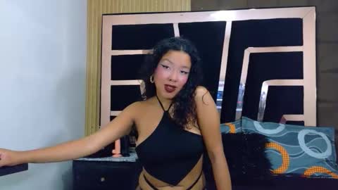 Sol Evans online show from 11-19-25, 03:56