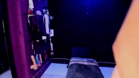 Snapshot of sommer_alexa chatting on 02-20-25, 02:07 Alexa online show from 02-20-25, 02:07
