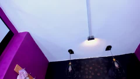 Snapshot of sommer_alexa chatting on 09-18-25, 03:14 Alexa online show from 09-18-25, 03:14