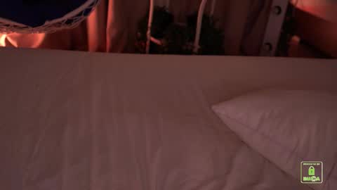 Snapshot of sonalegend_ chatting on 10-09-25, 06:50 My name isSonya  online show from 10-09-25, 06:50