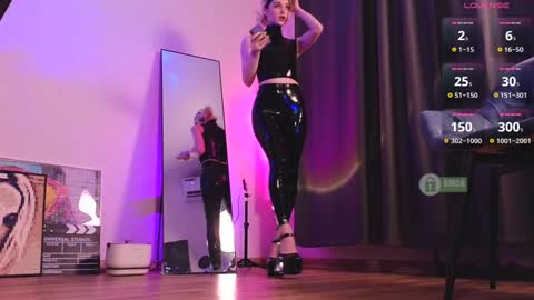 Sonia online show from 01-28-25, 04:08