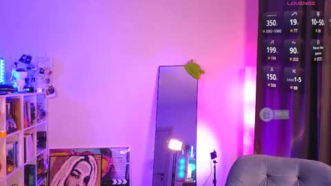 Sonia online show from 02-14-25, 04:09