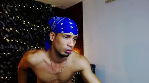 Snapshot of sonicj25_ chatting on 12-20-24, 07:33 SONIC online show from 12-20-24, 07:33