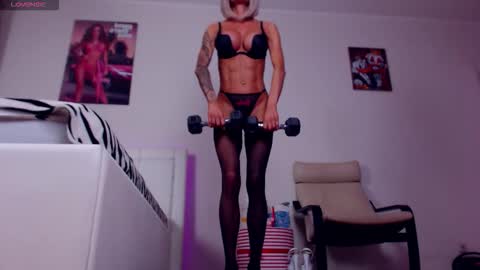 Snapshot of sonjanextray chatting on 01-16-26, 04:33 Sonja Ray online show from 01-16-26, 04:33