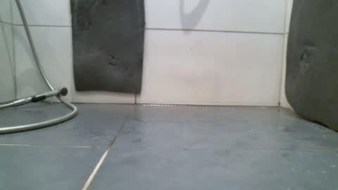 Snapshot of sonnyboy18 chatting on 02-14-25, 04:41 BruceWilly online show from 02-14-25, 04:41