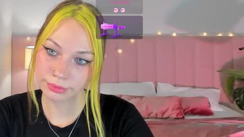 Your ghost wife online show from 09-15-25, 07:14