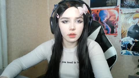 Mila online show from 04-05-26, 03:53