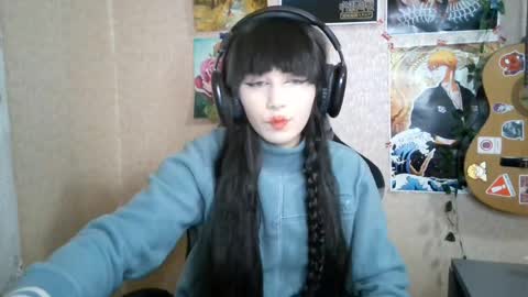 Mila online show from 04-22-26, 05:14