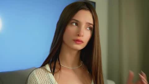 Eva 3 online show from 11-18-25, 08:30