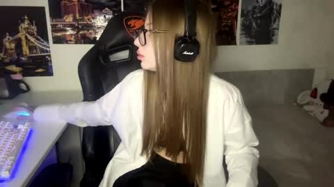 sonyavixx online show from 05-14-26, 10:44