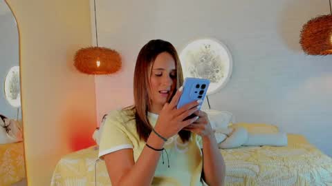 sophi_cooper29 online show from 04-27-26, 11:03