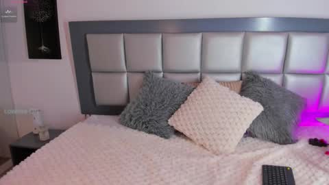 sophi Leone online show from 02-26-26, 12:04