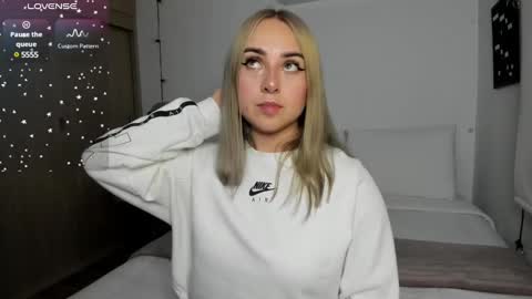 Snapshot of sophi_moreno chatting on 12-07-24, 05:04 Sofi online show from 12-07-24, 05:04