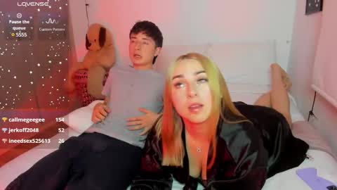 Snapshot of sophi_moreno chatting on 12-20-24, 02:41 Sofi online show from 12-20-24, 02:41