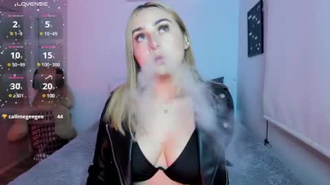 Snapshot of sophi_moreno chatting on 01-20-25, 05:04 Sofi online show from 01-20-25, 05:04